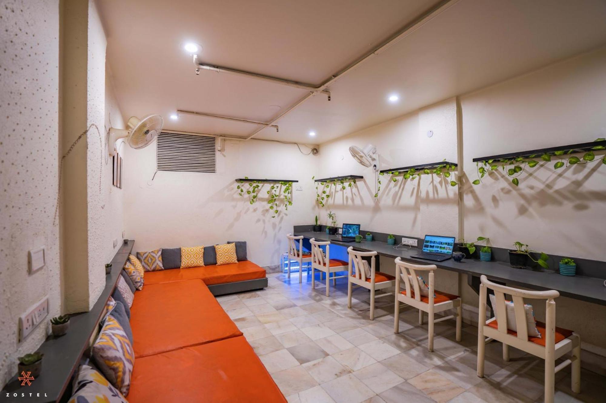 Zostel Delhi Hostel New Delhi Exterior foto
